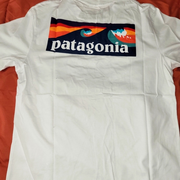 Pantagonia t shirts - Picture 3 of 3